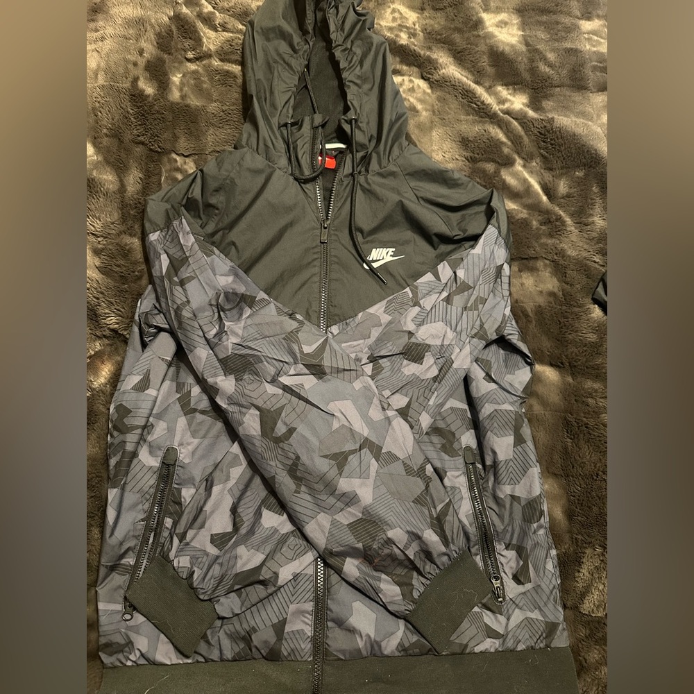 Medium Nike windbreaker